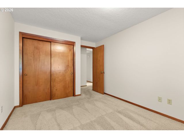 3710 Se BRENDON Ct, Milwaukie, OR 97267
