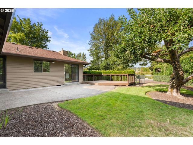 3710 Se BRENDON Ct, Milwaukie, OR 97267