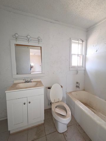 6112 Avenue Q, Lubbock, TX 79412