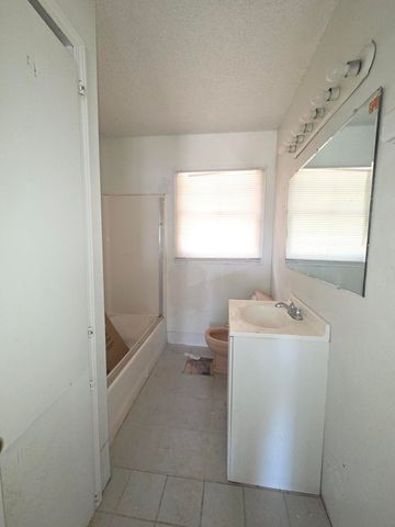 6112 Avenue Q, Lubbock, TX 79412