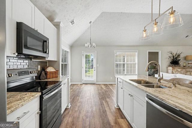 1545 Quail Point Run, Hoschton, GA 30548