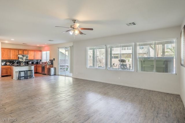 6228 Wood Stork Avenue, Las Vegas, NV 89122