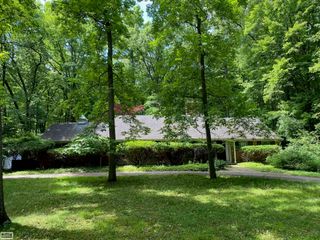 5100 Deep Wood Road, Bloomfield Hills, MI 48302