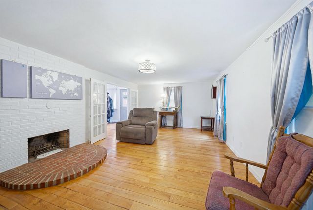 266 Main Street, Sandown, NH 03873
