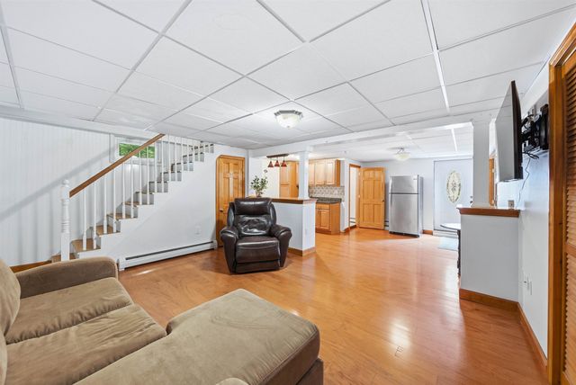 266 Main Street, Sandown, NH 03873