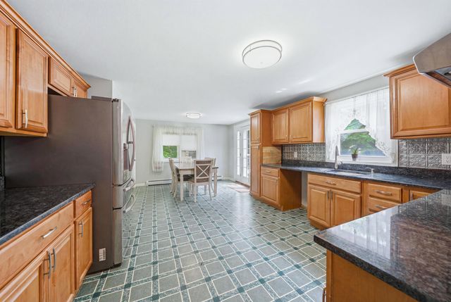 266 Main Street, Sandown, NH 03873