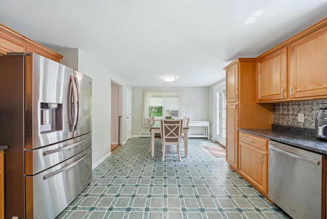 266 Main Street, Sandown, NH 03873