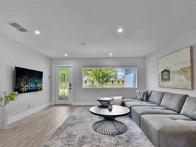 803 BLUEBIRD Drive, Delray Beach, FL 33444