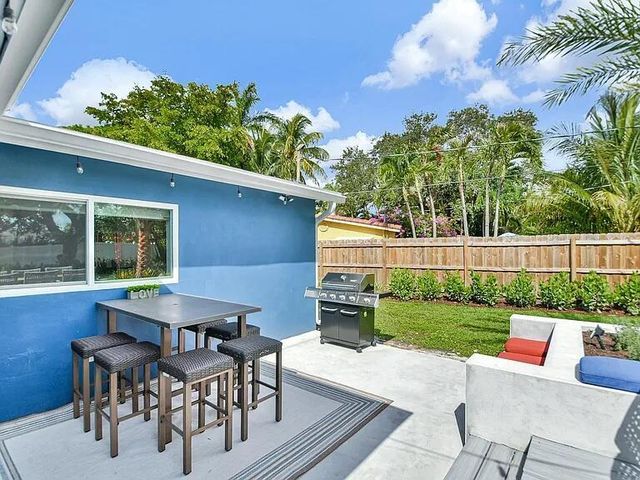 803 BLUEBIRD Drive, Delray Beach, FL 33444