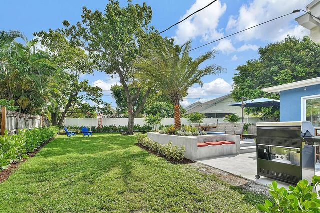 803 BLUEBIRD Drive, Delray Beach, FL 33444