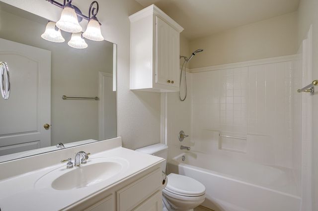 119 Crestway Drive 22, Cedar Hill, TX 75104