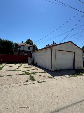 3714 W Capitol DRIVE, Milwaukee, WI 53216