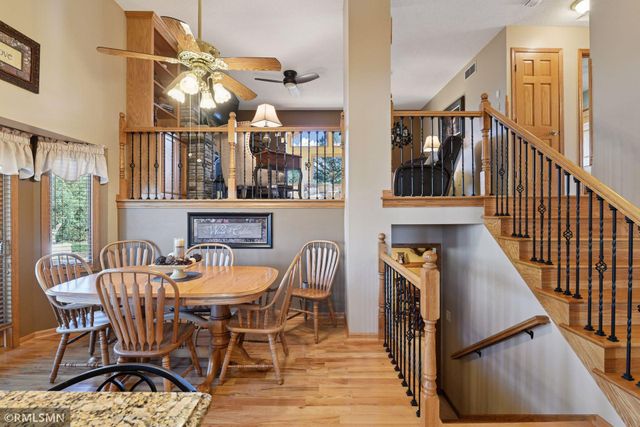 1725 White Oak Drive, Chaska, MN 55318