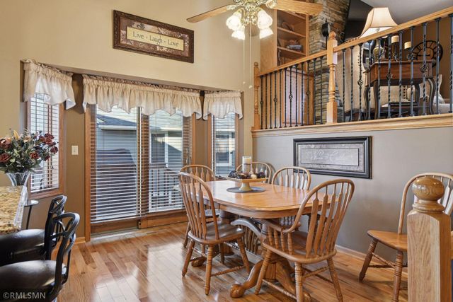 1725 White Oak Drive, Chaska, MN 55318