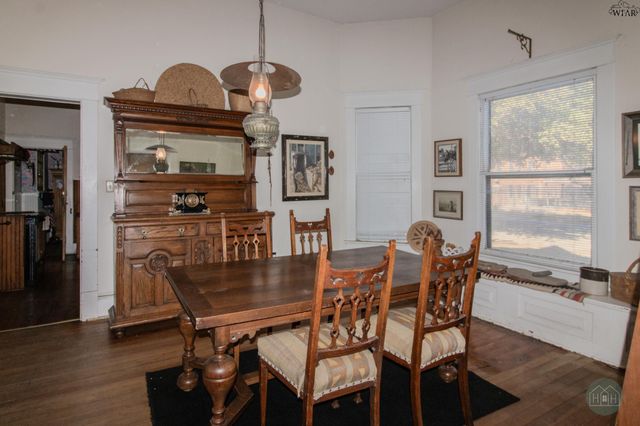 2106 and 2116 MAIN STREET, Vernon, TX 76384