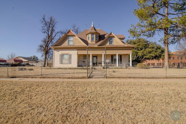 2106 and 2116 MAIN STREET, Vernon, TX 76384