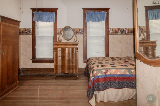 2106 and 2116 MAIN STREET, Vernon, TX 76384