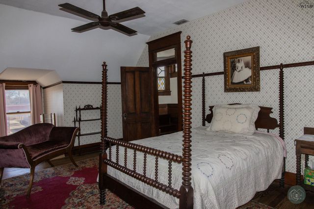 2106 and 2116 MAIN STREET, Vernon, TX 76384