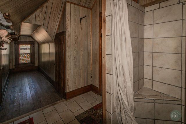 2106 and 2116 MAIN STREET, Vernon, TX 76384