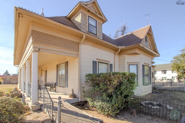 2106 and 2116 MAIN STREET, Vernon, TX 76384