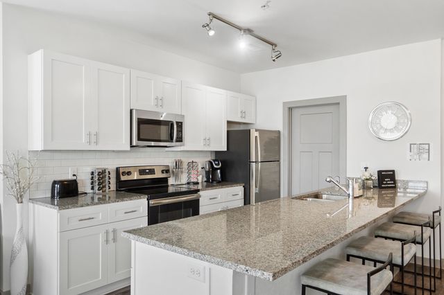 804 Riverfront Parkway 302, Chattanooga, TN 37402