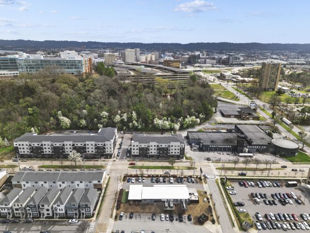 804 Riverfront Parkway 302, Chattanooga, TN 37402