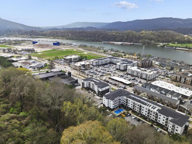 804 Riverfront Parkway 302, Chattanooga, TN 37402