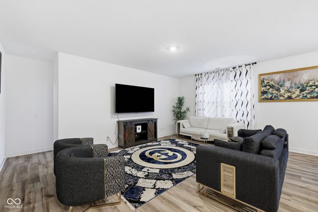 4411 Ashton View, Indianapolis, IN 46268