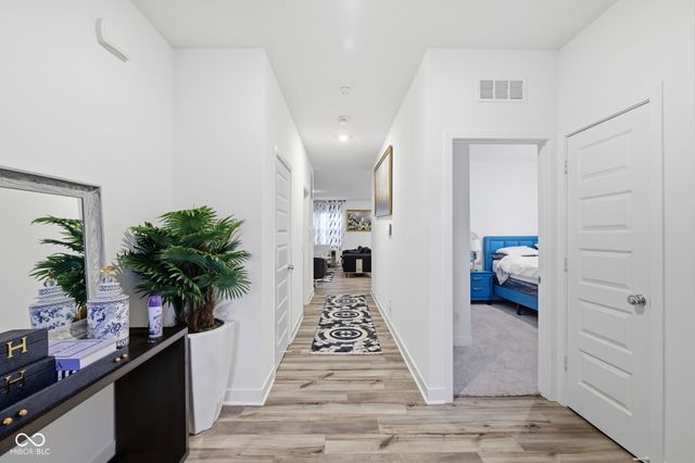 4411 Ashton View, Indianapolis, IN 46268