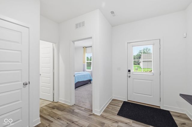 4411 Ashton View, Indianapolis, IN 46268