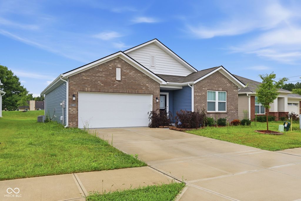 4411 Ashton View, Indianapolis, IN 46268