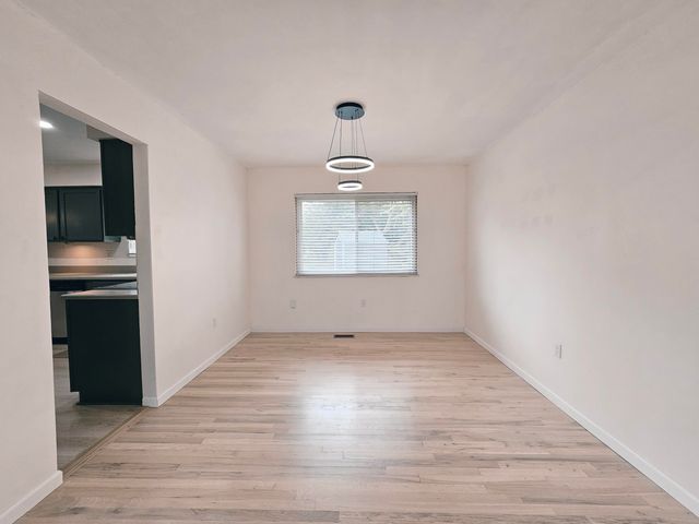19620 Silver-Spring Street, Southfield City, MI 48076