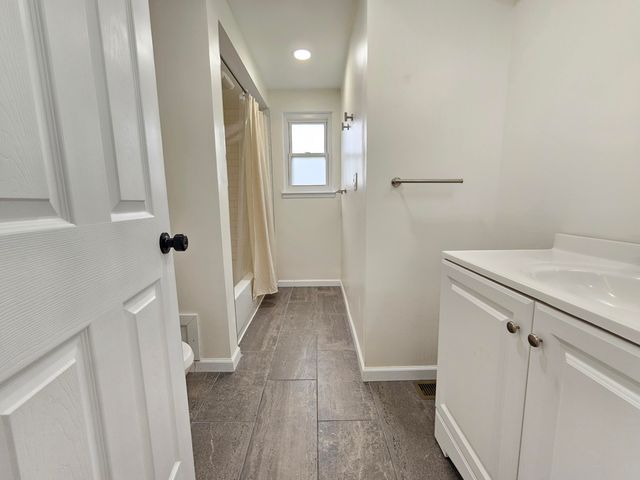 19620 Silver-Spring Street, Southfield City, MI 48076