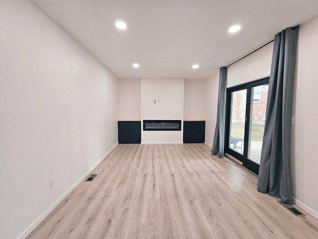 19620 Silver-Spring Street, Southfield City, MI 48076