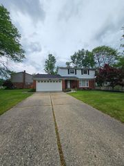 19620 Silver-Spring Street, Southfield City, MI 48076