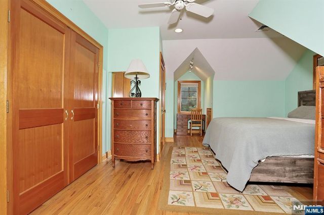8 Le Roy Place, Park Ridge, NJ 07656