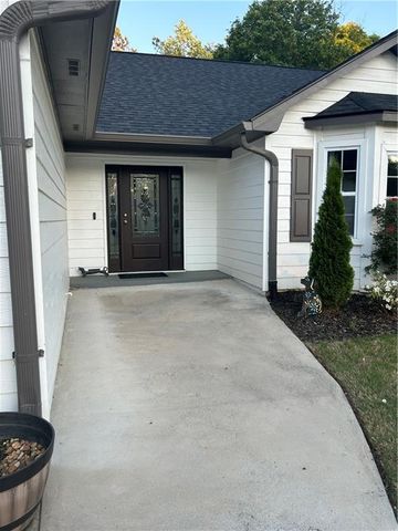 2845 Hamil Chase Drive, Buford, GA 30519