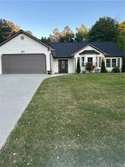 2845 Hamil Chase Drive, Buford, GA 30519