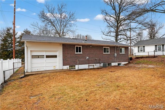 3902 Jane Avenue, St Ann, MO 63074