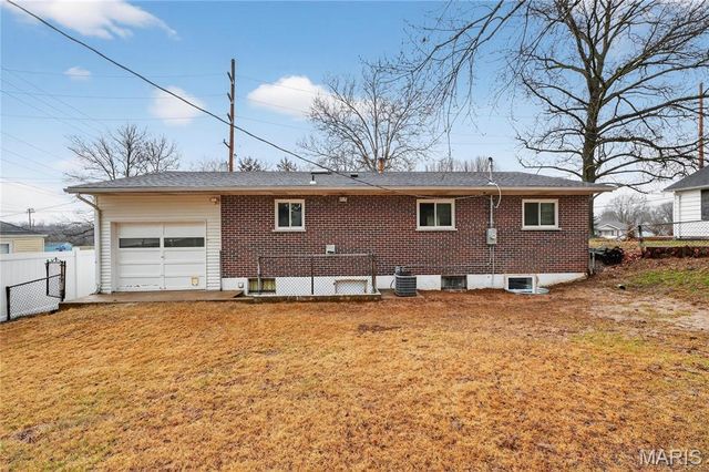 3902 Jane Avenue, St Ann, MO 63074