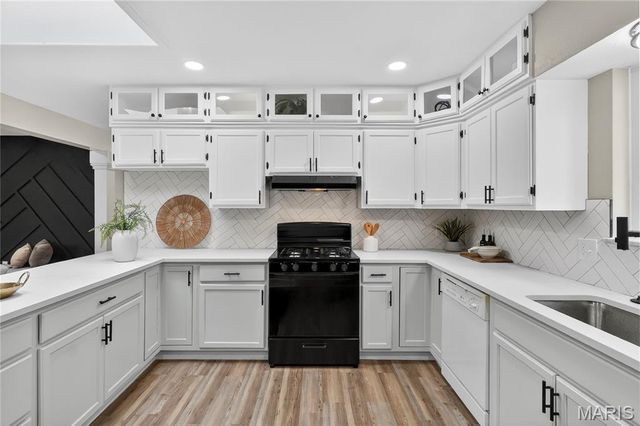 3902 Jane Avenue, St Ann, MO 63074