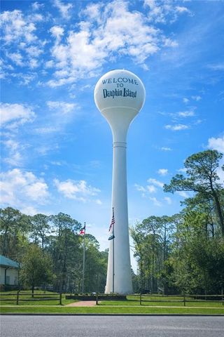 127 Audubon Street, Dauphin Island, AL 36528