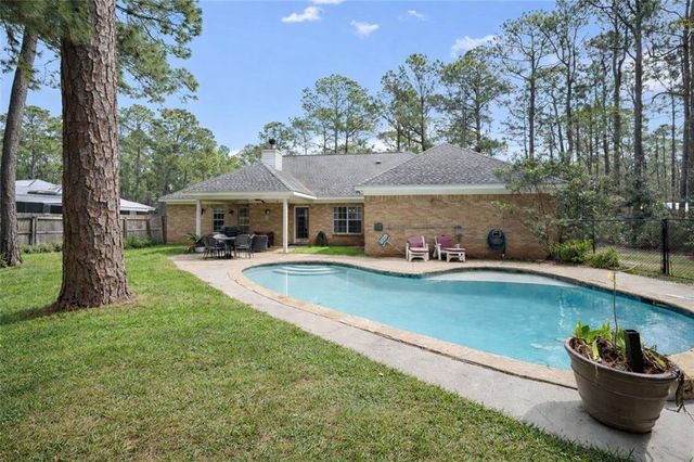 127 Audubon Street, Dauphin Island, AL 36528