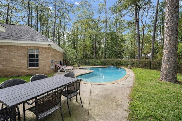 127 Audubon Street, Dauphin Island, AL 36528