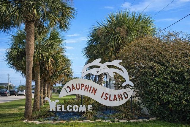 127 Audubon Street, Dauphin Island, AL 36528
