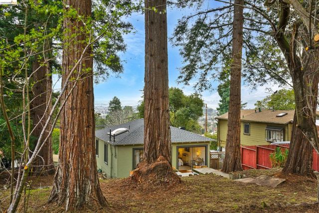 7603 Terrace Dr, El Cerrito, CA 94530