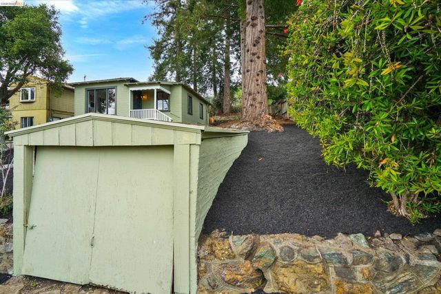 7603 Terrace Dr, El Cerrito, CA 94530