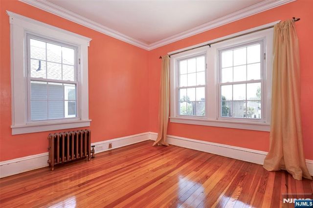 233 Hamilton Place, Hackensack, NJ 07601