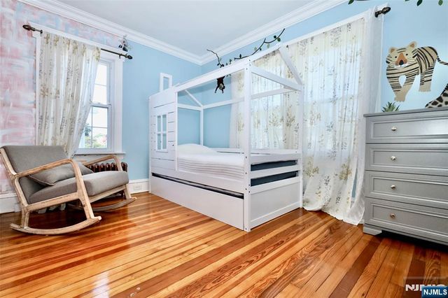 233 Hamilton Place, Hackensack, NJ 07601