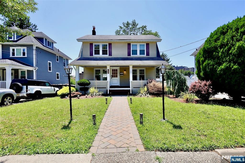 233 Hamilton Place, Hackensack, NJ 07601